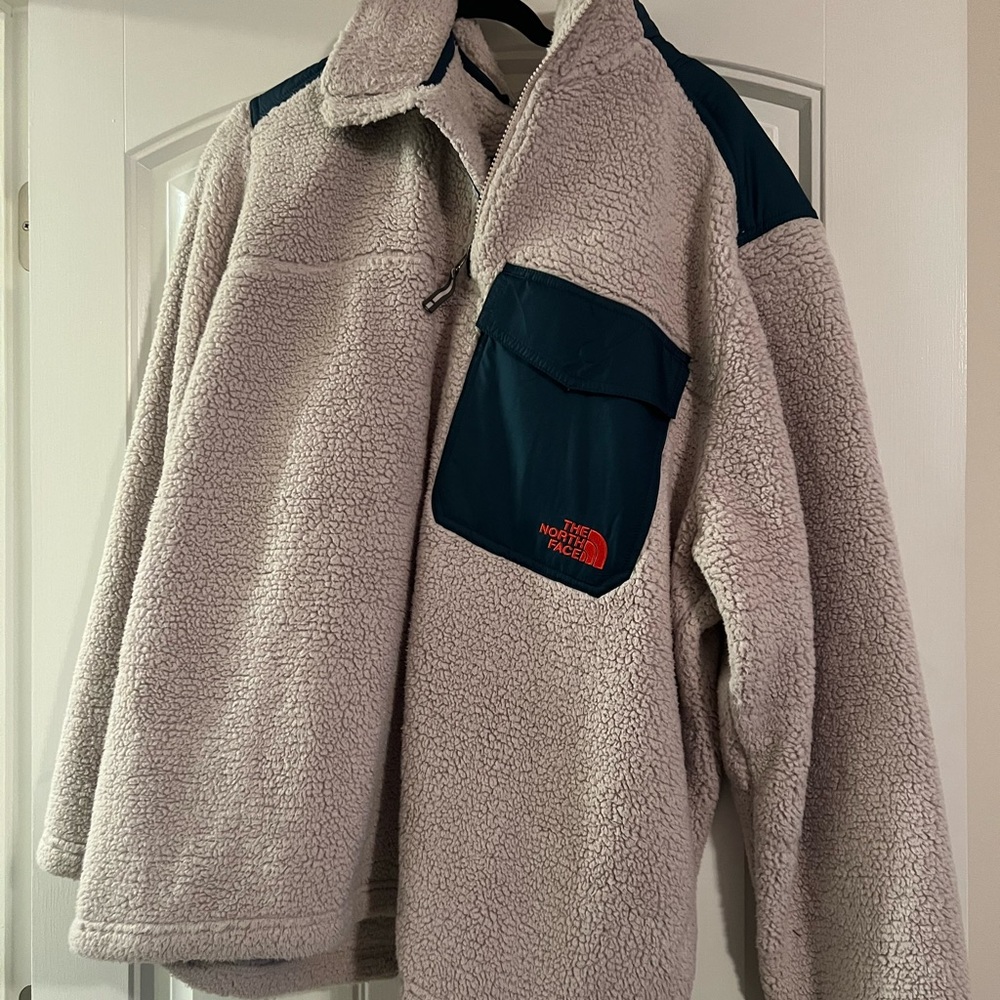 Men’s North Face Pullover